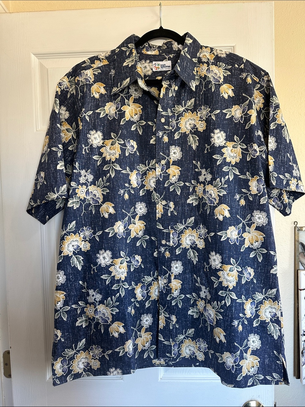 reyn spooner Navy Floral Short-Sleeve Button-Down Shirt